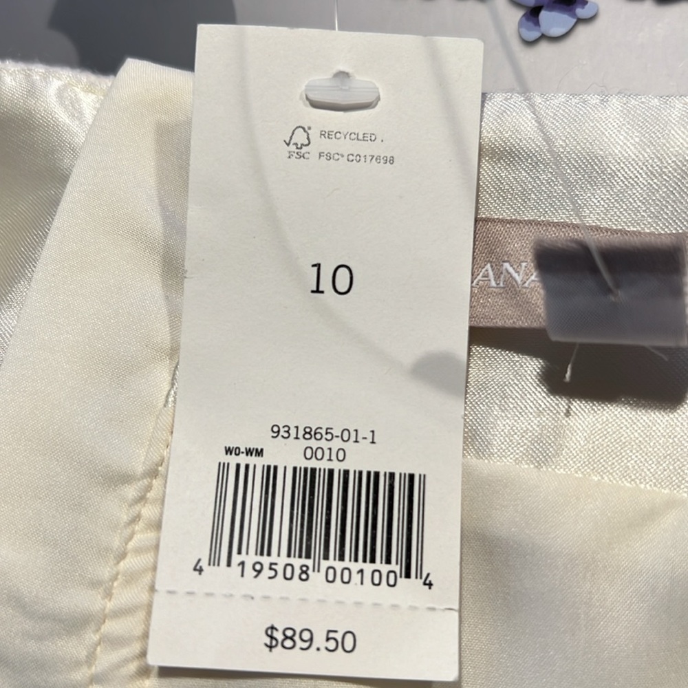 Banana Republic Winter White - Cocoon Skirt - Picture 5 of 8